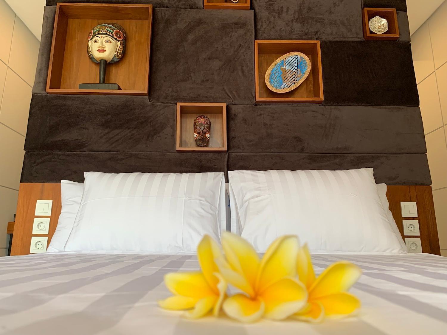 Bale Solah Lombok Holiday Resort Senggigi Exterior photo