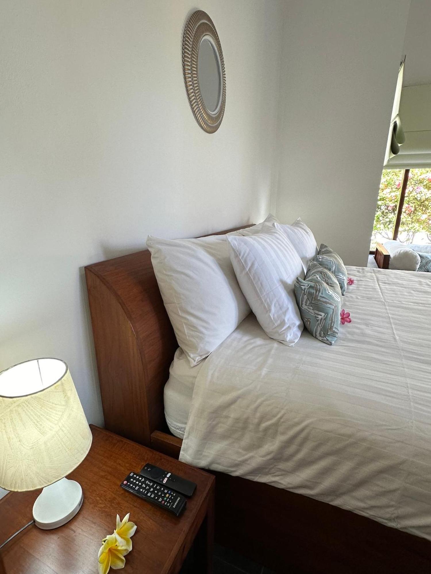 Bale Solah Lombok Holiday Resort Senggigi Exterior photo