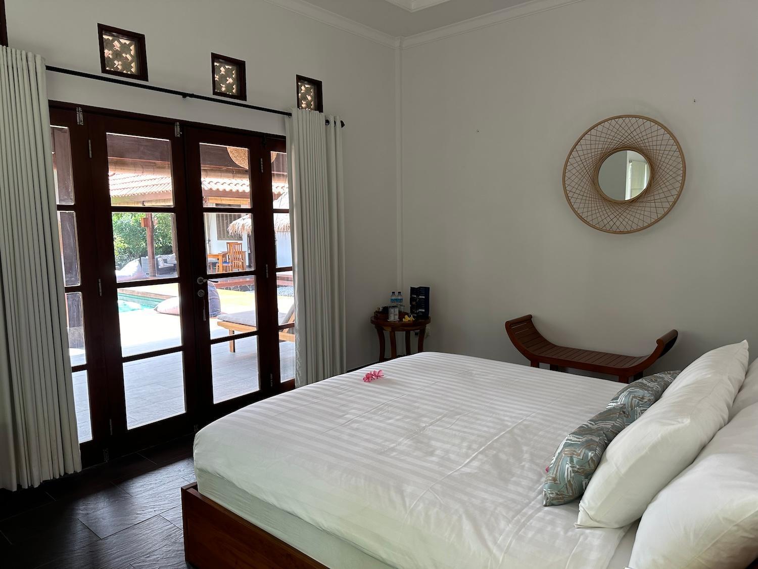 Bale Solah Lombok Holiday Resort Senggigi Exterior photo