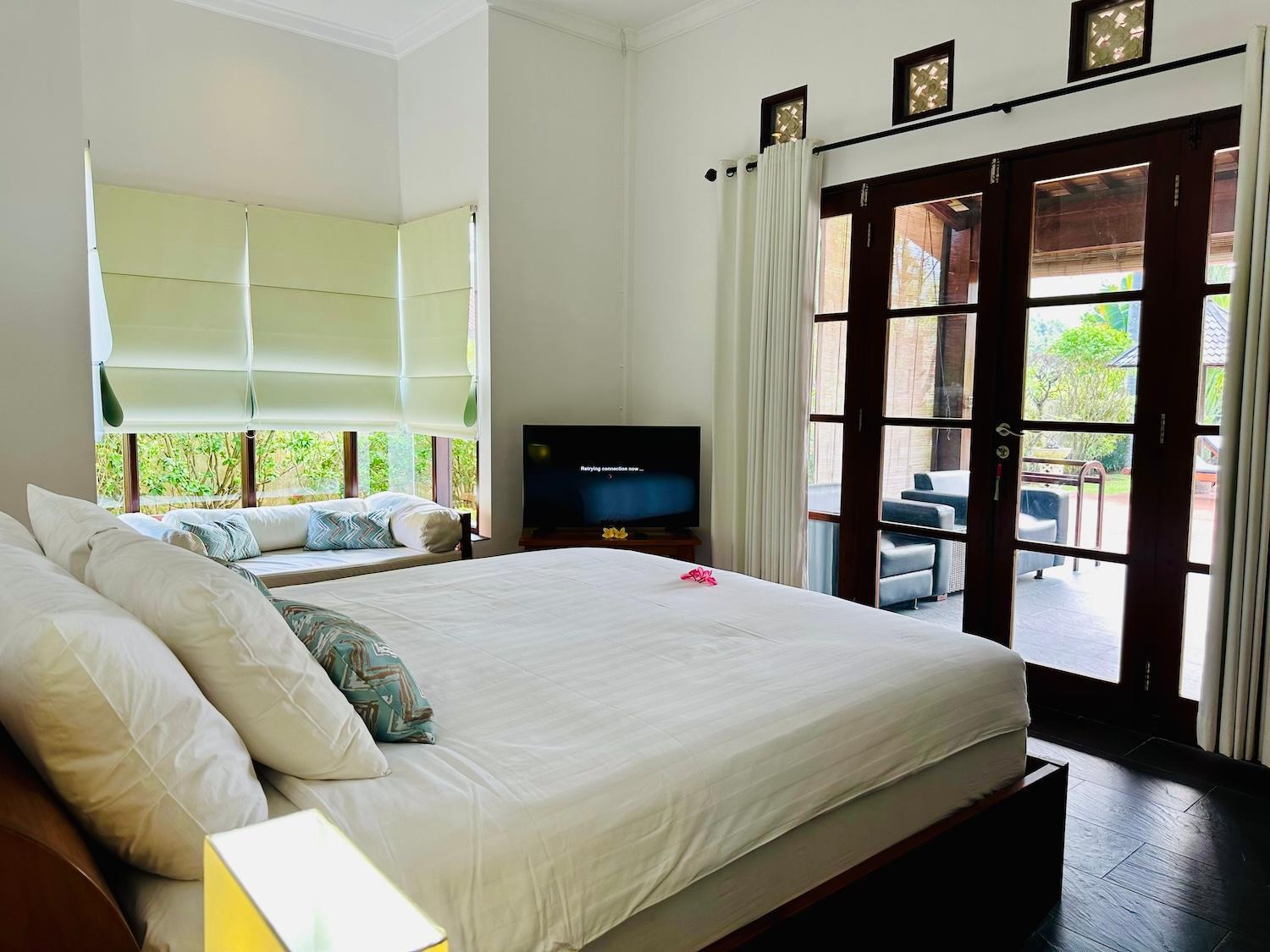 Bale Solah Lombok Holiday Resort Senggigi Exterior photo